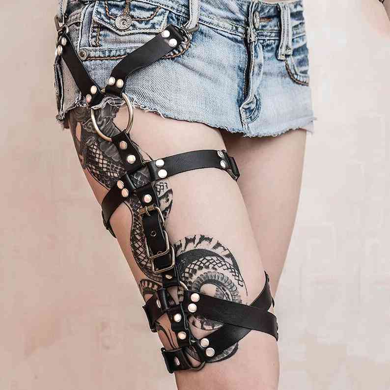 Punk LEATHER Suspenders, belts, thigh high leg shorts suspenders, jeans, Gothic accsori, Black;brown
Punk LEATHER Suspenders, belts, thigh high leg shorts suspenders, jeans, Gothic accsori, Black;brown