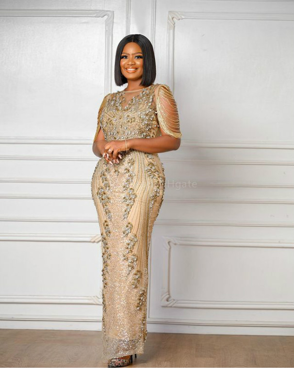 Plus Size Arabic Aso Ebi Gold Luxurious Sequined Prom Dresses Beaded Crystals Sheer Neck Evening Formal Party Second Reception Gowns Dress ZJ554