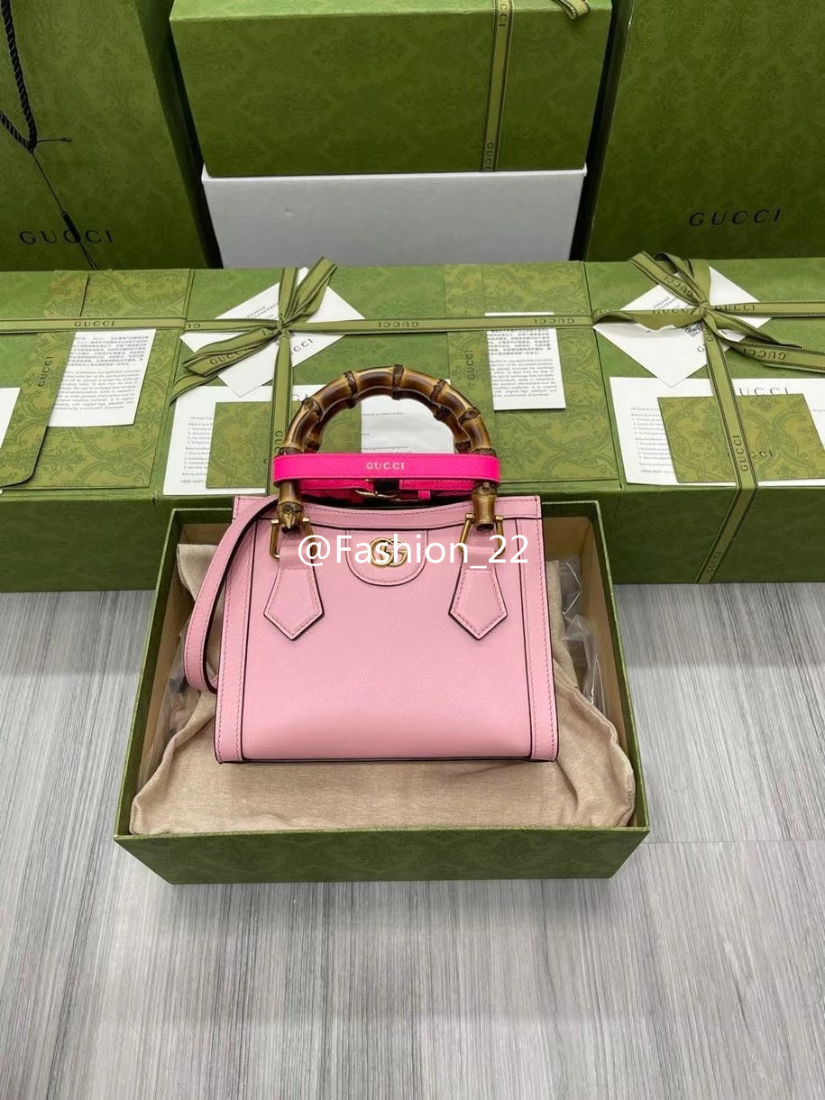GGLVLouis
Vitton VUTTON 5A+ quality Diana Bamboo tote bag luxury designers handbag Genuine leather Shoulder Bags womens Handbags Purse Fashion pochette, Addbox
GGLVLouis
Vitton VUTTON 5A+ quality Diana Bamboo tote bag luxury designers handbag Genuine leather Shoulder Bags womens Handbags Purse Fashion pochette, Addbox