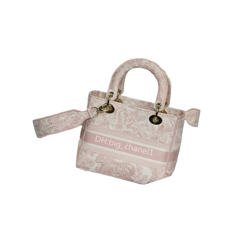 Designers Tote Bag Classic Luxury Handbags Women Designer Shoulder Crossbody high quality Ladies embroidered letter Wallet Purse Banquet fas
Designers Tote Bag Classic Luxury Handbags Women Designer Shoulder Crossbody high quality Ladies embroidered letter Wallet Purse Banquet fas
