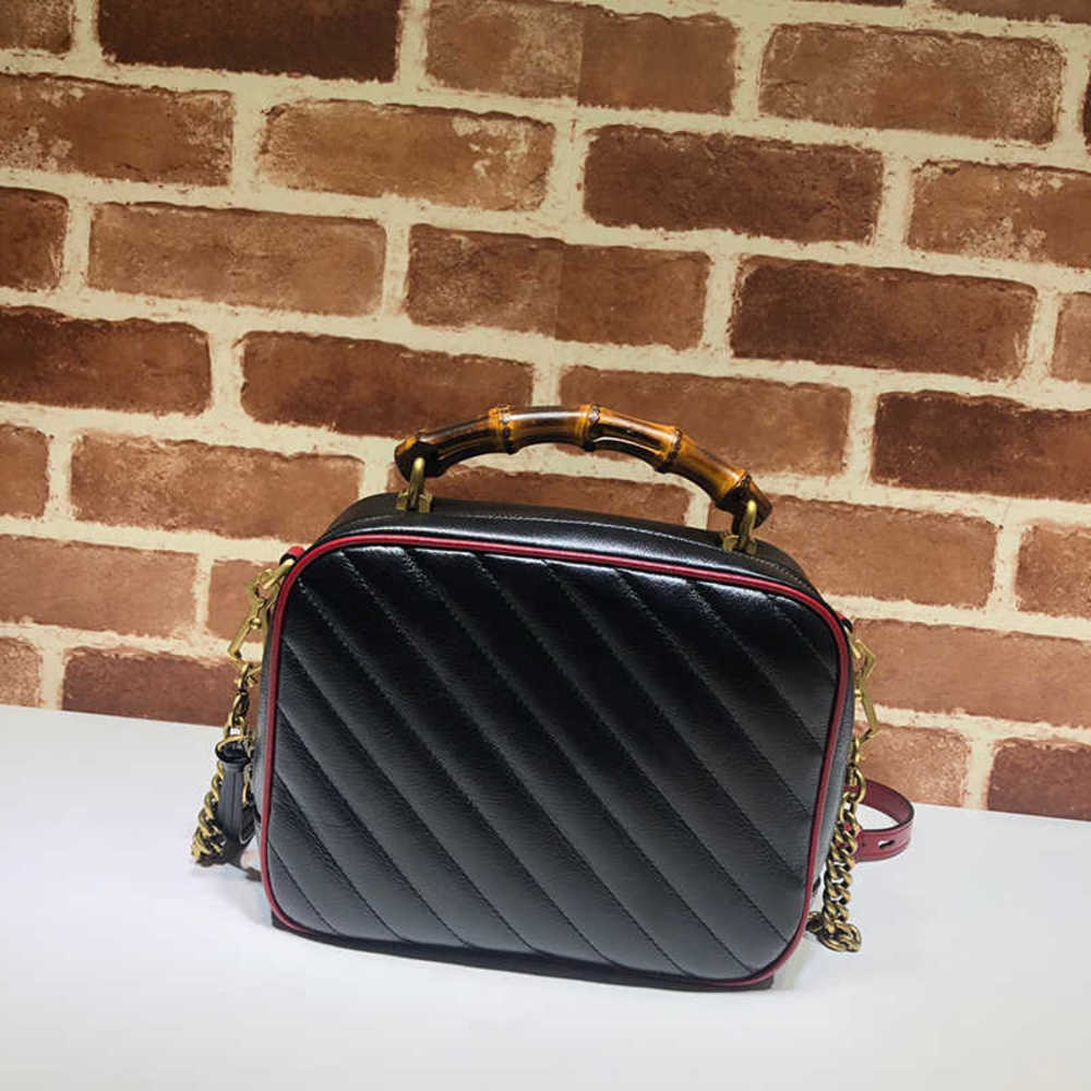 7A+Designers The new series women bags Cover Plain 6022705 Genuine Leather Versatile Interior Zipper Pocket Fashion atmosphere delicate fashion bags
7A+Designers The new series women bags Cover Plain 6022705 Genuine Leather Versatile Interior Zipper Pocket Fashion atmosphere delicate fashion bags