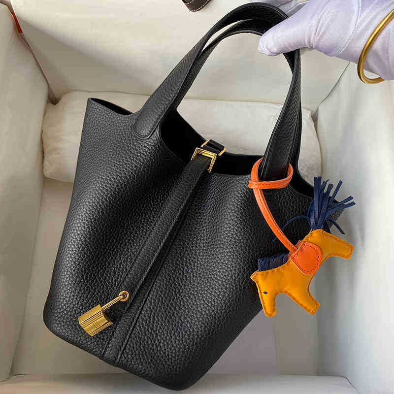Totes Handbag Designer Luxury Bags Tote Bag Handbags Bucket Mommy's First Layer Leather Carry Niche High-capacity Evening party Shopping with original box, Red
Totes Handbag Designer Luxury Bags Tote Bag Handbags Bucket Mommy's First Layer Leather Carry Niche High-capacity Evening party Shopping with original box, Red