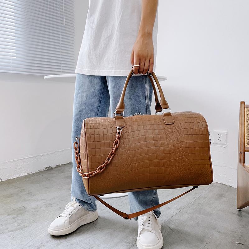 Duffel Bags Women Chain Travel Large Capacity Alligator PU Duffle Luxury Designer Fitness Waterproof Handbag Sports Shoulder Bag