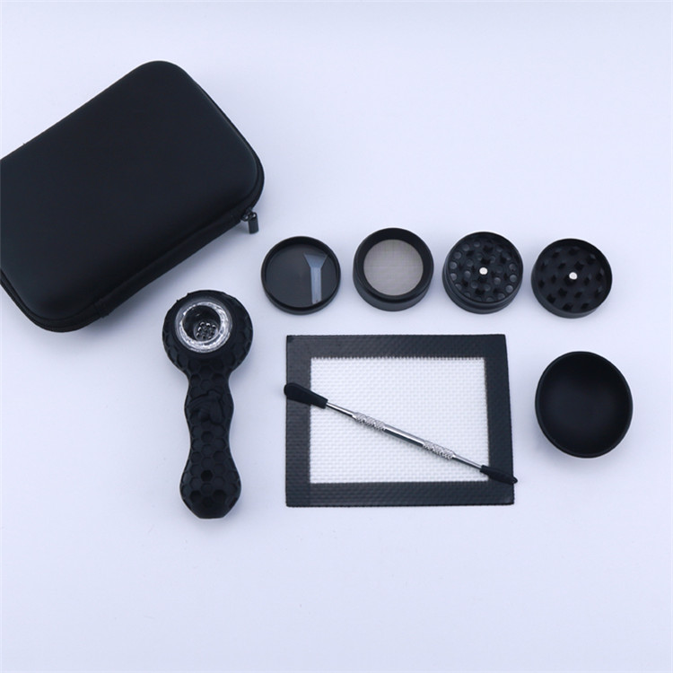 wholesale Tobacco Dry Herb All Black Style Smoking Pipes Set with Hand Pipe Storage Bowl Wax Mat Dabber Tool Herb Grinder Accessories Kits 420
wholesale Tobacco Dry Herb All Black Style Smoking Pipes Set with Hand Pipe Storage Bowl Wax Mat Dabber Tool Herb Grinder Accessories Kits 420
