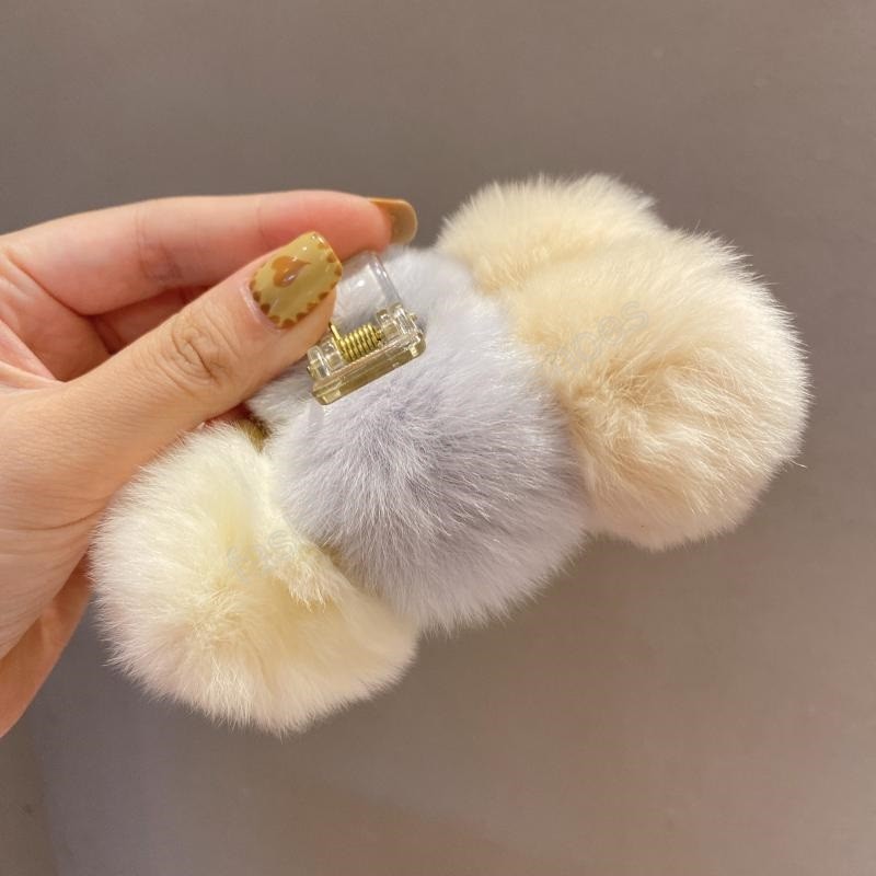 Plush Cute Hair Claw Elegant Little Ball Hairpins Faux Fur Hair Clip Barrette Crab For Women Girls Hair Accessories Winter, Mixed color
Plush Cute Hair Claw Elegant Little Ball Hairpins Faux Fur Hair Clip Barrette Crab For Women Girls Hair Accessories Winter, Mixed color