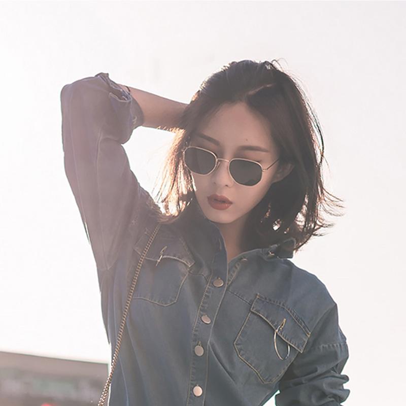 Sunglasses Fashion Women Brand Designer Small Frame Polygon Clear Lens Men Vintage Sun Glasses Hexagon Metal
Sunglasses Fashion Women Brand Designer Small Frame Polygon Clear Lens Men Vintage Sun Glasses Hexagon Metal