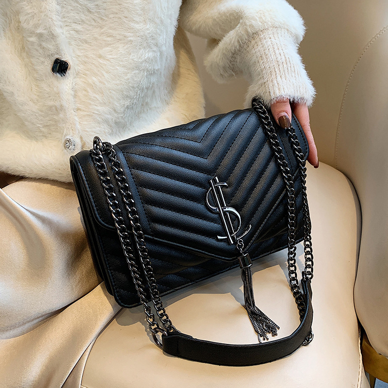 NEW Famous Brand Handbags for Women 2020 Luxury Designer Shoulder Bag Pu Leather Tassel Crossbody Bag Small Messenger Bags C0304, Blue
NEW Famous Brand Handbags for Women 2020 Luxury Designer Shoulder Bag Pu Leather Tassel Crossbody Bag Small Messenger Bags C0304, Blue