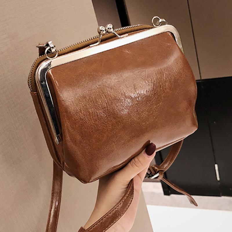 Retro PU Leather Shoulder Bags for Women 2021 Design High Quality Crossbody Bag Clip Bag Messenger, Brown
Retro PU Leather Shoulder Bags for Women 2021 Design High Quality Crossbody Bag Clip Bag Messenger, Brown