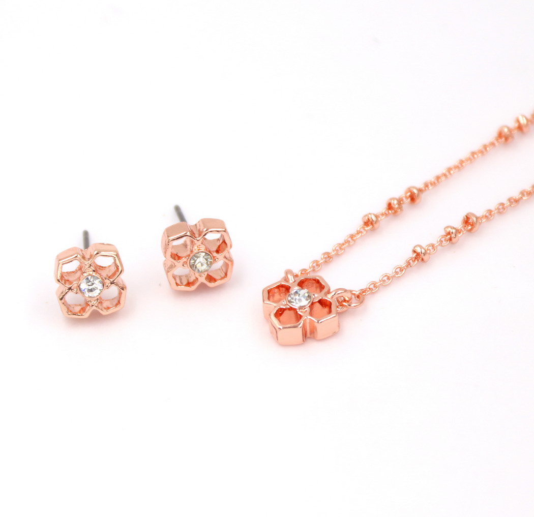 Fashion Kendra Style Fashion Center Crytal Alloy Flower Pendant Jewelry for Women, Silver
Fashion Kendra Style Fashion Center Crytal Alloy Flower Pendant Jewelry for Women, Silver
