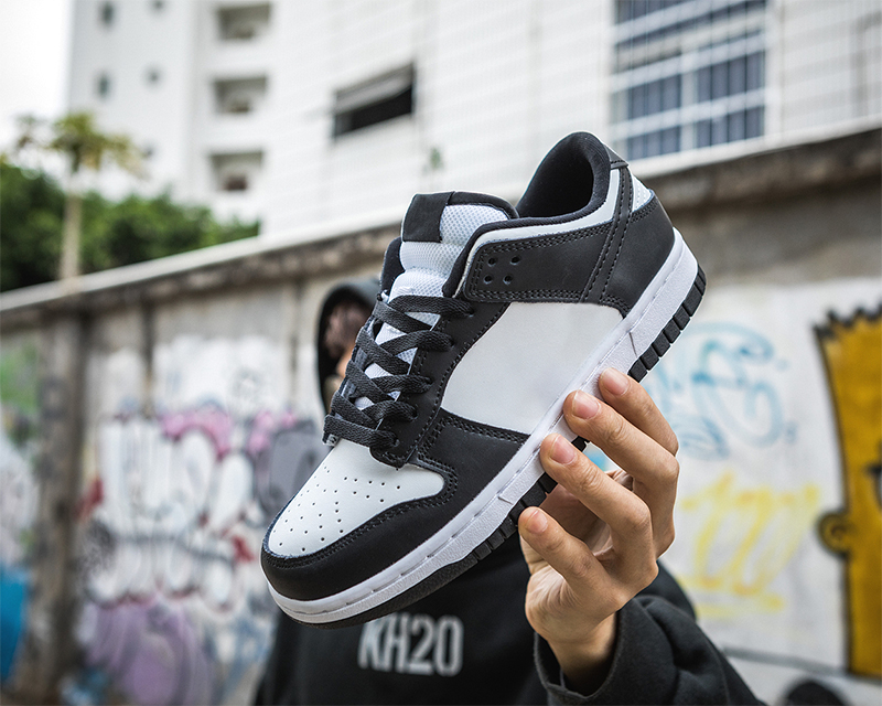 low cut skateboard shoes Black white panda Men's and women's high quality Calf leather Luxurys Designers outdoors lie fallow sport
low cut skateboard shoes Black white panda Men's and women's high quality Calf leather Luxurys Designers outdoors lie fallow sport