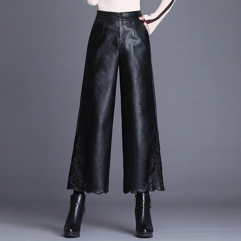 2021 new spring and autumn PU leather children's embroidered wide leg pants high waist slim Korean loose black Capris
2021 new spring and autumn PU leather children's embroidered wide leg pants high waist slim Korean loose black Capris