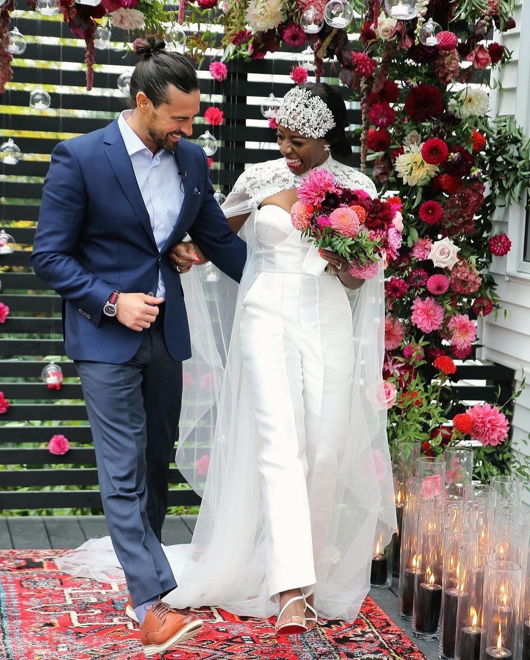 Sexy Mermaid Wedding Dresses with Wraps Satin Silk Jumpsuits Bridal Gowns Elegant Zipper Back Wedding Dress robes de mariée