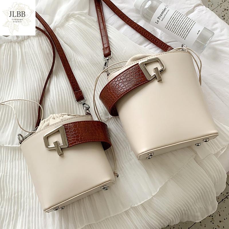 Fashion Buckets Bag for Women Designer Wide Handle Handbags Luxury Alligator Pu Leather Shoulder Crossbody Bag Lady Tote Purses, Beige
Fashion Buckets Bag for Women Designer Wide Handle Handbags Luxury Alligator Pu Leather Shoulder Crossbody Bag Lady Tote Purses, Beige