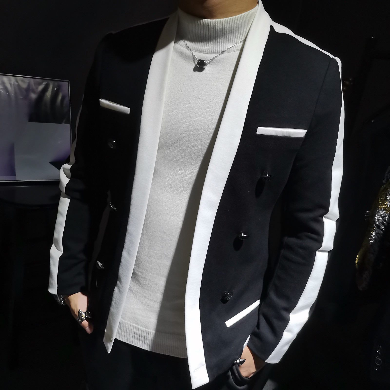 2021 Korean Style Striped Slim-fit Nightclub Suit Coat Blazers Para Four Seasons New Autumn Fashion Men's Casual Blazer Homme 7sbc, Black
2021 Korean Style Striped Slim-fit Nightclub Suit Coat Blazers Para Four Seasons New Autumn Fashion Men's Casual Blazer Homme 7sbc, Black
