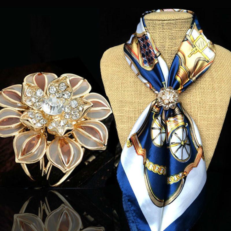 Pins, Brooches Fashion Crystal Flower Silk Scarf Buckle Classic High Quality Hollow Camellia Tricyclic Button Woman Accessories Brooch, Gray
Pins, Brooches Fashion Crystal Flower Silk Scarf Buckle Classic High Quality Hollow Camellia Tricyclic Button Woman Accessories Brooch, Gray