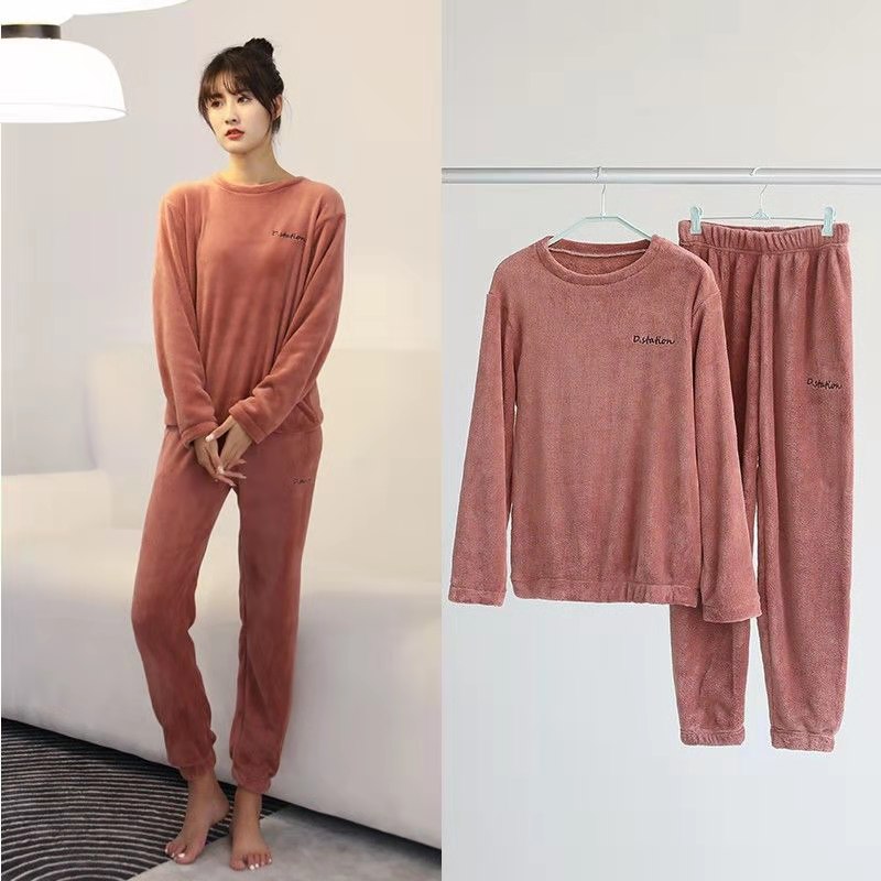 Winter Coral Fleece Pajamas Set Women Soft Fabric Hoodie Suit Tops+Pants 2 Piece Sleepwear Thick Warm Hooded Pockets Homewear, Black;red
Winter Coral Fleece Pajamas Set Women Soft Fabric Hoodie Suit Tops+Pants 2 Piece Sleepwear Thick Warm Hooded Pockets Homewear, Black;red