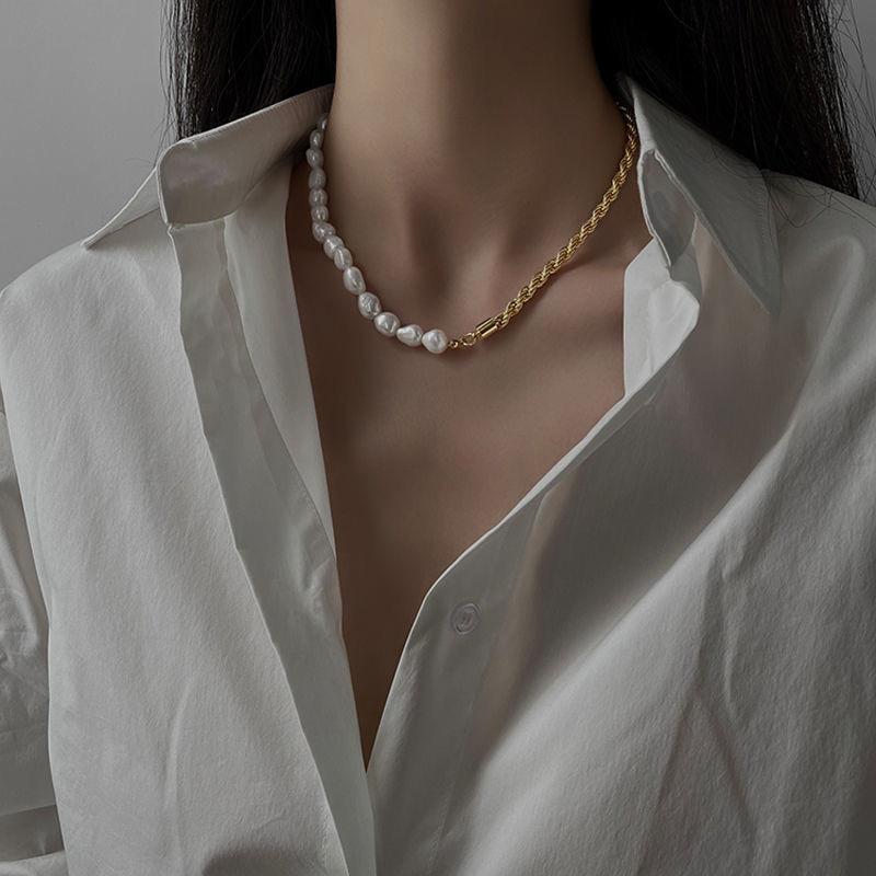 Chains Baroque Pearl Necklace Female Design Sense French Style Retro Clavicle Chain Necklaces
Chains Baroque Pearl Necklace Female Design Sense French Style Retro Clavicle Chain Necklaces