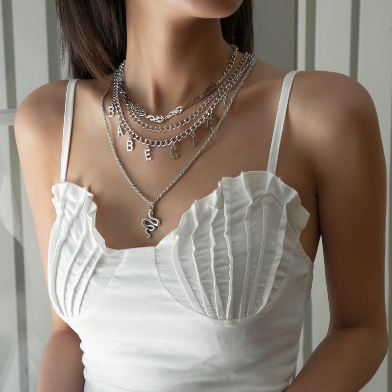 Chokers Vintage Personality Fire Flame Necklace Punk Hip Hop BABE GIRL Letter Necklaces For Women Girls Fashion Jewelry Gift
Chokers Vintage Personality Fire Flame Necklace Punk Hip Hop BABE GIRL Letter Necklaces For Women Girls Fashion Jewelry Gift