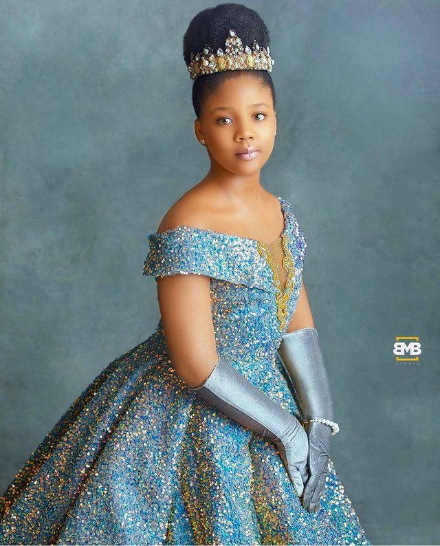 Blue Sparkly Princess Ball Gown Little Flower Girl Dresses Off Shoulder Pleats Floor Length First Communion Girls Pageant Dress Custom Made s