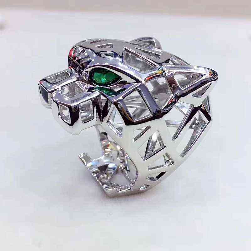 Trendy Hollow Leopard Animal Finger Ring Green Eyes Hollow Panther Heads Index Finger Ring for Men Women Party Jewelry 211218
Trendy Hollow Leopard Animal Finger Ring Green Eyes Hollow Panther Heads Index Finger Ring for Men Women Party Jewelry 211218
