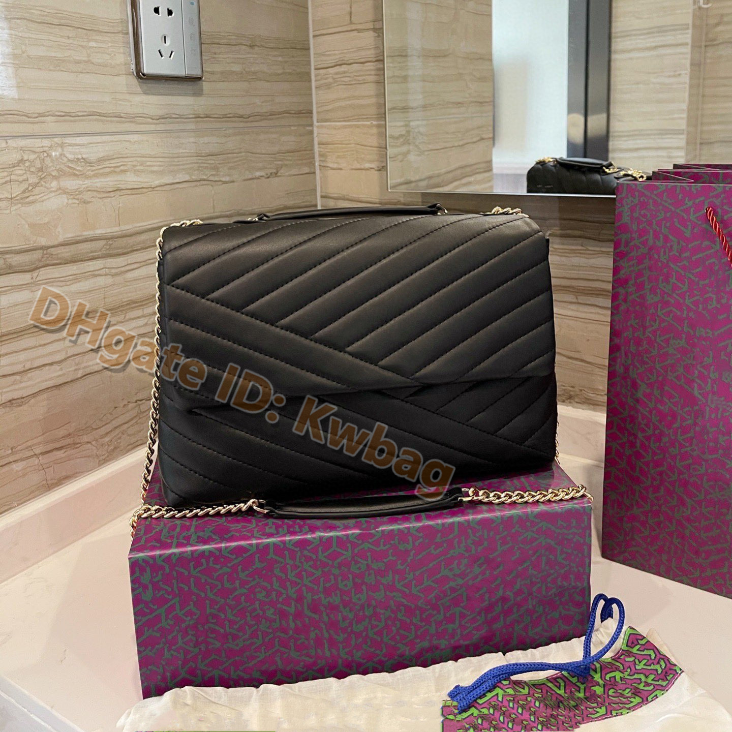 2021 Classic Handbags Luxurys Designers High-Quality Fashion women Shoulder bag leather chain bags Crossbody Messenger Female Purse Ladies, No bags 
2021 Classic Handbags Luxurys Designers High-Quality Fashion women Shoulder bag leather chain bags Crossbody Messenger Female Purse Ladies, No bags