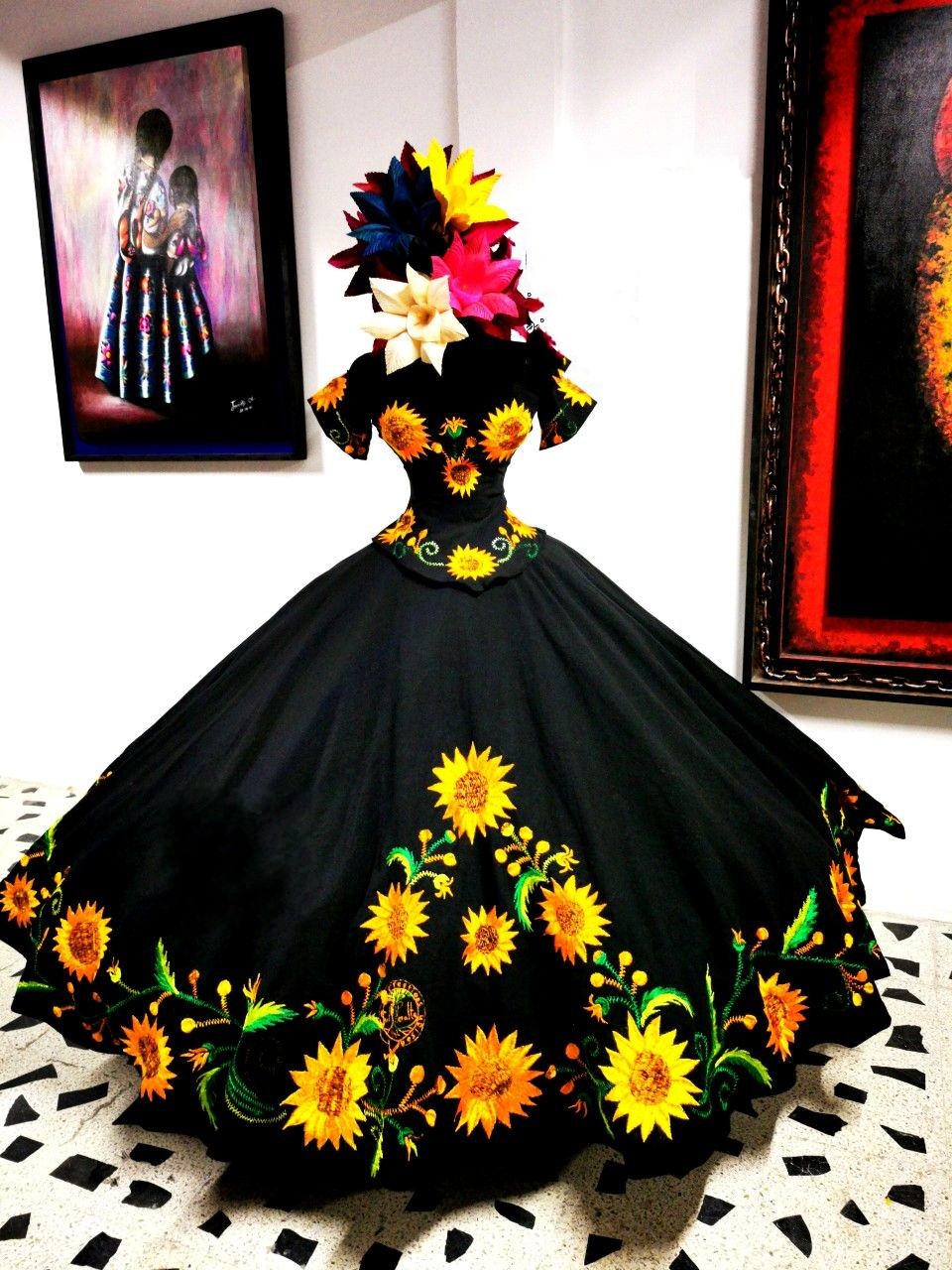 Magival Sunflowers Embroidery 2022 Mexican Quinceanera Prom Dresses Charro Off Shoulder Satin Ball Gown Sweet 16 Dress Vestidos 15 Anos, Same as picture
Magival Sunflowers Embroidery 2022 Mexican Quinceanera Prom Dresses Charro Off Shoulder Satin Ball Gown Sweet 16 Dress Vestidos 15 Anos, Same as picture