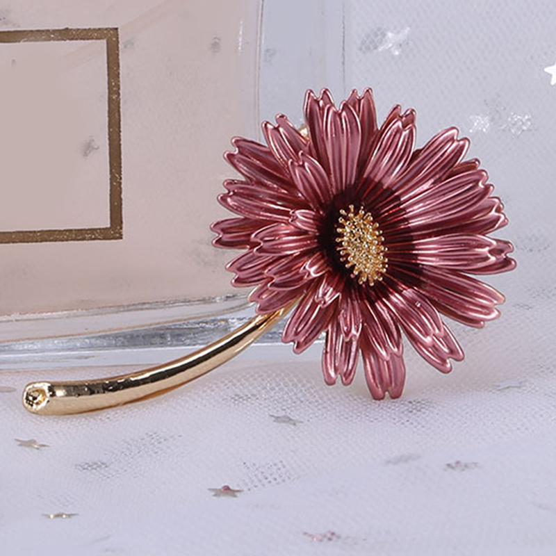 Pins, Brooches Daisy Trendy Brooch Flower Pin 2021 High Quality Elegant Small Fresh Lady For Women And Mom Gift Simple Accessories, Gray
Pins, Brooches Daisy Trendy Brooch Flower Pin 2021 High Quality Elegant Small Fresh Lady For Women And Mom Gift Simple Accessories, Gray