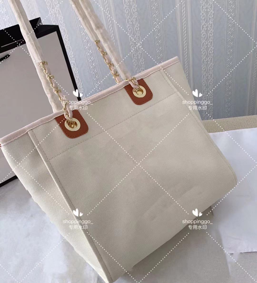 5+A Summer Womens Luxury Brand Handbag Designer Beach Bag Quality Fashion Knitted Wallet One-shouldered Large Hand Canvas Shopping Bags Size: 30 * 28 cm, Customize
5+A Summer Womens Luxury Brand Handbag Designer Beach Bag Quality Fashion Knitted Wallet One-shouldered Large Hand Canvas Shopping Bags Size: 30 * 28 cm, Customize
