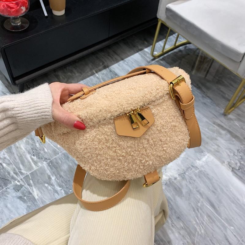 2021 New Fashion Winter Composite Bag Korean Style Simple Plush One Shoulder handbag All-match Women Small Packages, Khaki
2021 New Fashion Winter Composite Bag Korean Style Simple Plush One Shoulder handbag All-match Women Small Packages, Khaki
