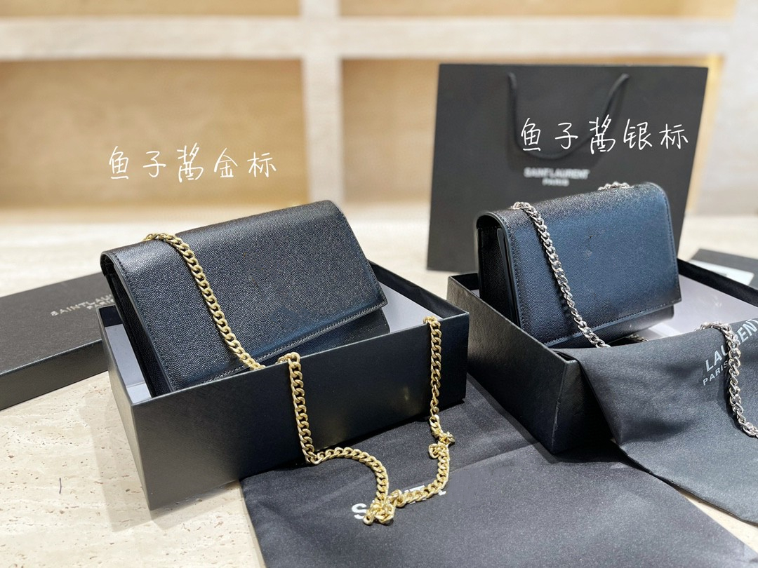 Retro luxury designer brand women's shoulder bag fashion messenger bag classic KATE black fine grain texture satchel bag
Retro luxury designer brand women's shoulder bag fashion messenger bag classic KATE black fine grain texture satchel bag