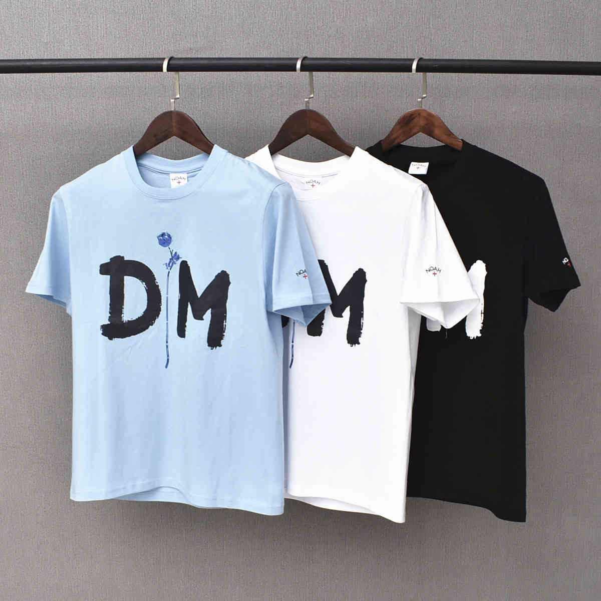 Correct version of Meichao Noah DM short sleeve roses T-shirt lovers hip hop loose tee ZGB0, White;black
Correct version of Meichao Noah DM short sleeve roses T-shirt lovers hip hop loose tee ZGB0, White;black