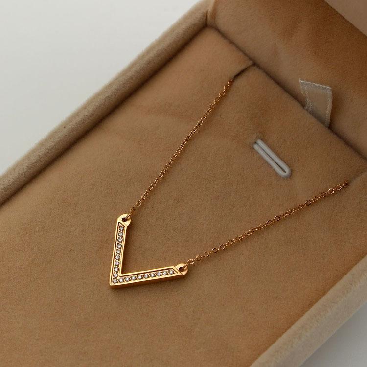 Pendant Necklaces Martick 316L Stainless Steel Gold-color V-Shape Necklace Link Chain Rose Gold Fashion Jewelry For Women P76
Pendant Necklaces Martick 316L Stainless Steel Gold-color V-Shape Necklace Link Chain Rose Gold Fashion Jewelry For Women P76