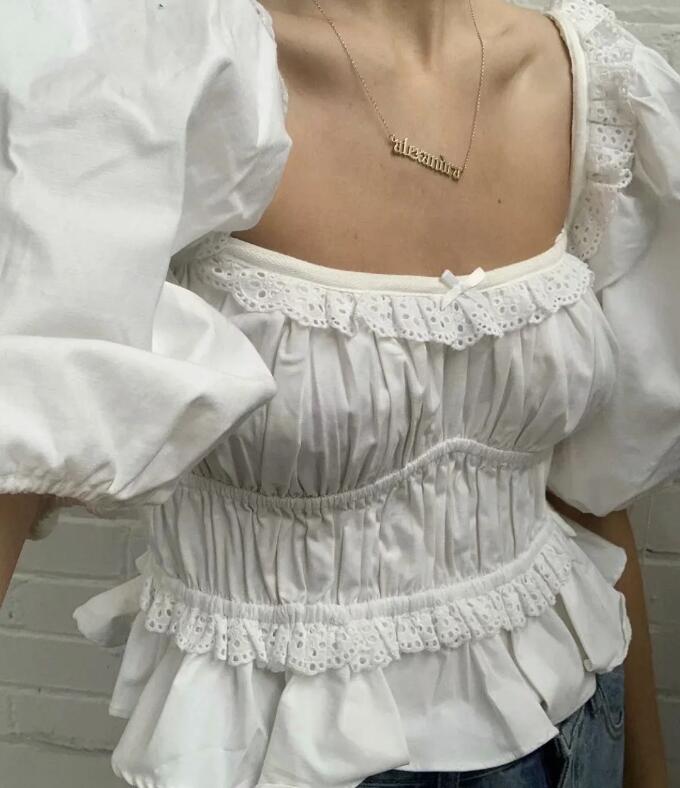 2021 Women White Wood ears Square Collar Puff Sleeve Shirt Retro Elastic Ruched Slim Short Blouse Summer Sweet Tops
2021 Women White Wood ears Square Collar Puff Sleeve Shirt Retro Elastic Ruched Slim Short Blouse Summer Sweet Tops