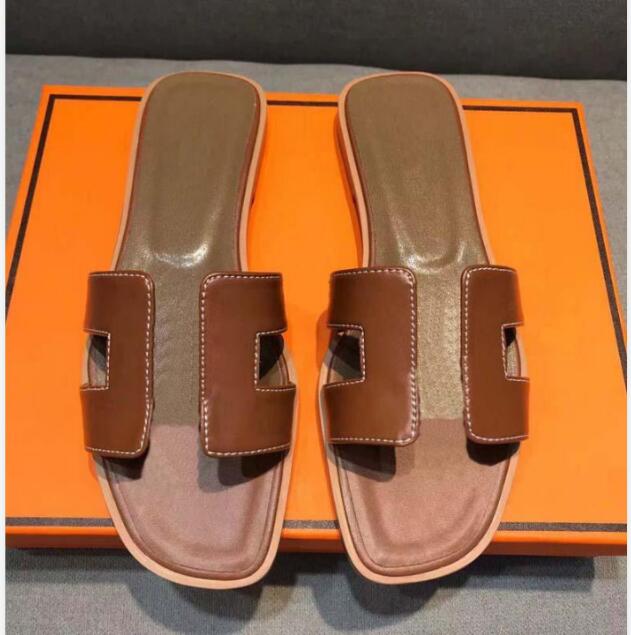 2021 Designer women sandals ladies luxury genuine leather slippers flat shoe Oran sandal party wedding shoes with box size 35-42, 33
2021 Designer women sandals ladies luxury genuine leather slippers flat shoe Oran sandal party wedding shoes with box size 35-42, 33