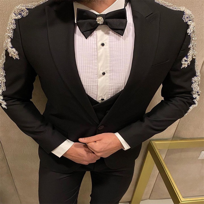 Three Pieces Luxury Men Suits Crystal Beads Custom Made Wedding Suits Two Button Tuxedos Peaked Lapel Blazer Business Coat+Pant