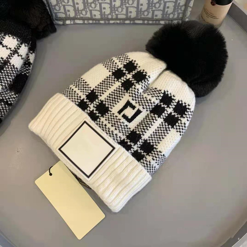 New Italy fashion mens designers hats bonnet winter beanie knitted wool hat plus velvet cap skullies Thicker mask Fringe beanies hats man, Blue;gray
New Italy fashion mens designers hats bonnet winter beanie knitted wool hat plus velvet cap skullies Thicker mask Fringe beanies hats man, Blue;gray