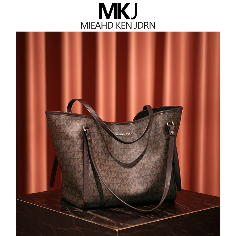 Hong Kong MKJ women' 2021 new versatile fashion large capacity child mother bag small MK portable Tote Bag0LQJ
Hong Kong MKJ women' 2021 new versatile fashion large capacity child mother bag small MK portable Tote Bag0LQJ