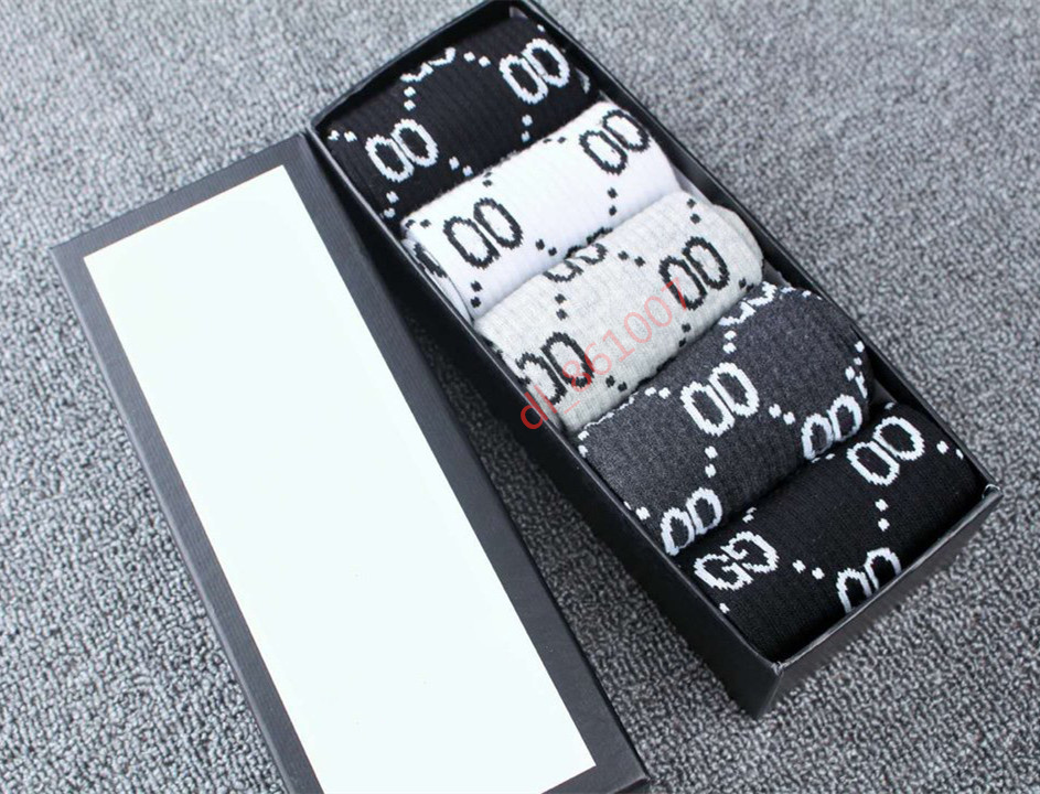 2021 High quality fashion Designers1 Womens Socks Five Pair Luxe Sports Winter Mesh Letter Printed Sock With Box, Black
2021 High quality fashion Designers1 Womens Socks Five Pair Luxe Sports Winter Mesh Letter Printed Sock With Box, Black