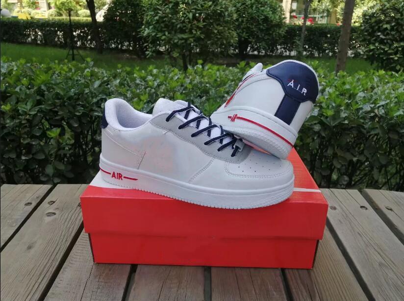 2021 High quality men women's Breathable casual shoes Bowling Shoes athletics Walking air one Outdoor sports Basketball Sneakers white black blue size 36-44 N318, Only box
2021 High quality men women's Breathable casual shoes Bowling Shoes athletics Walking air one Outdoor sports Basketball Sneakers white black blue size 36-44 N318, Only box