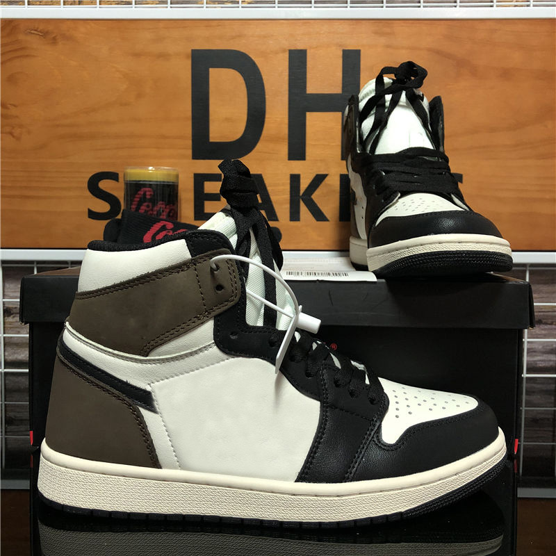 Top Quality Dark Mocha Men Women Jumpman 1s High Basketball Shoes UNC University Blue Fearless Obsidian Mens 1 Outdoor Breathable Sports Trainer Designers Sneakers, Customize
Top Quality Dark Mocha Men Women Jumpman 1s High Basketball Shoes UNC University Blue Fearless Obsidian Mens 1 Outdoor Breathable Sports Trainer Designers Sneakers, Customize