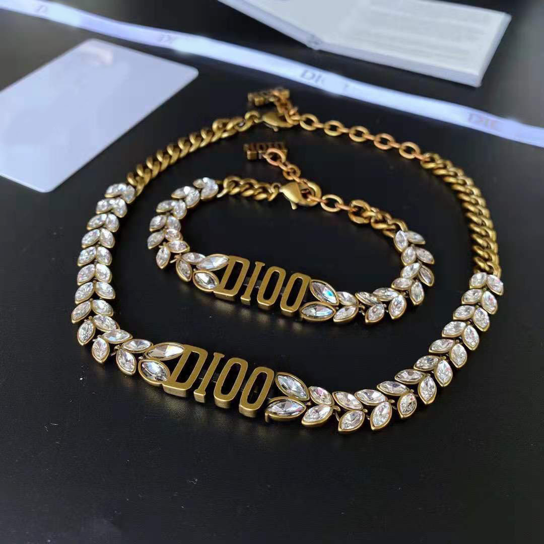 Fashion new style D designer jewelry ladies ear wheat necklace crystal bracelet high quality with box, Golden
Fashion new style D designer jewelry ladies ear wheat necklace crystal bracelet high quality with box, Golden