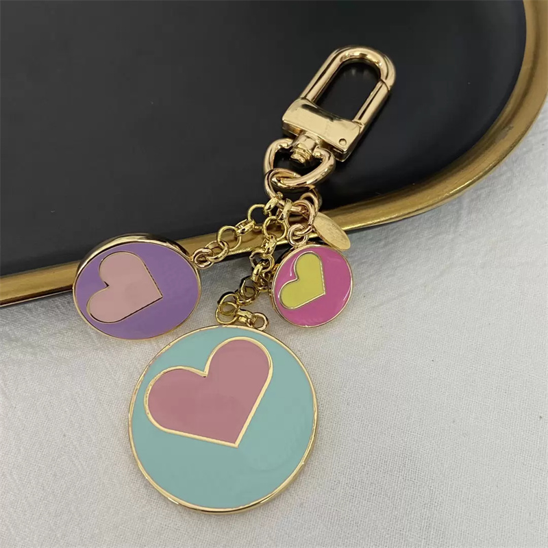 Luxury Designer Keychain Fashion Classic Brand Key Buckle Flower Letter Key Chain Handmade Love Keychains Mens Womens Trendy Bags Pendant
Luxury Designer Keychain Fashion Classic Brand Key Buckle Flower Letter Key Chain Handmade Love Keychains Mens Womens Trendy Bags Pendant