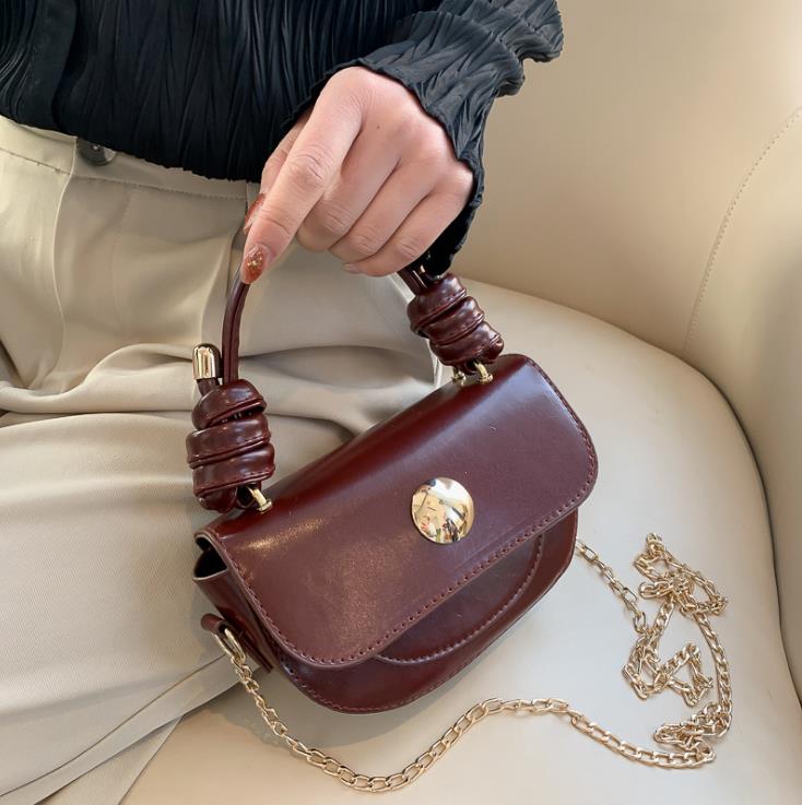 Western Style Female Bags 2021 Spring/Summer Style Trendy One-Shoulder Messenger Fashion Portable Saddle Bag, Black
Western Style Female Bags 2021 Spring/Summer Style Trendy One-Shoulder Messenger Fashion Portable Saddle Bag, Black