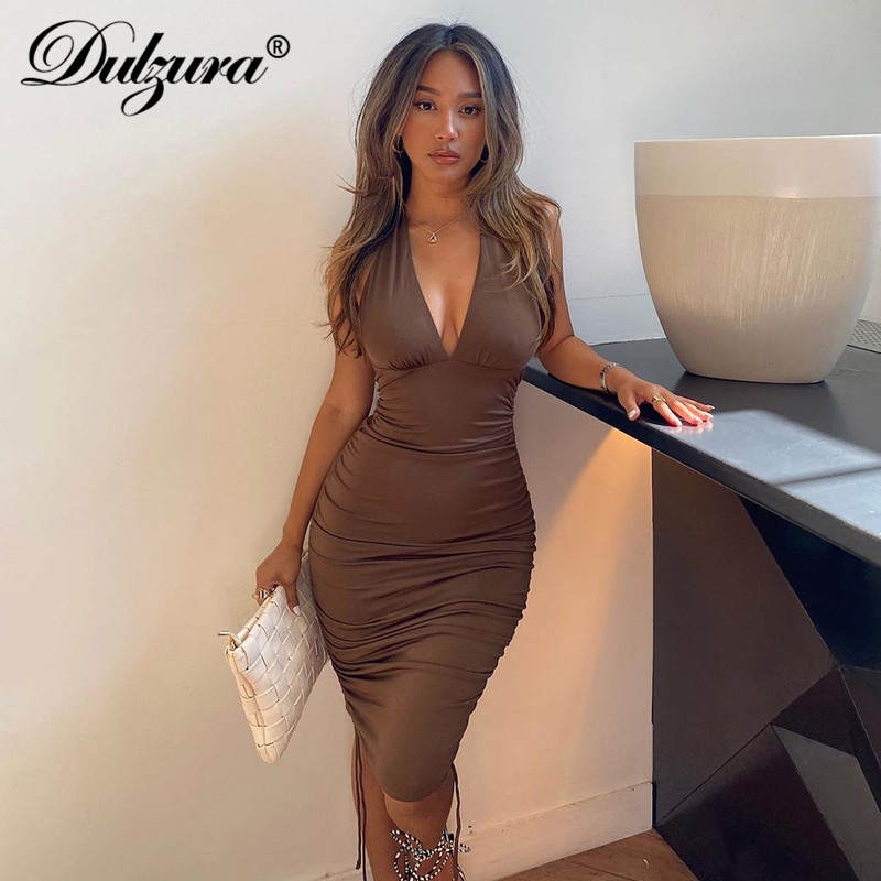 solid women halter mini dress dstring ruched v neck backless bodycon streetwear party club elegant 2021 summerhigh quality, Black;gray
solid women halter mini dress dstring ruched v neck backless bodycon streetwear party club elegant 2021 summerhigh quality, Black;gray