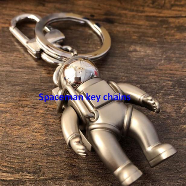 Arrival Spaceman Keychains Accessories Fashion Car Designer Chains Men and Women Pendant Box Packaging Key Chain
Arrival Spaceman Keychains Accessories Fashion Car Designer Chains Men and Women Pendant Box Packaging Key Chain