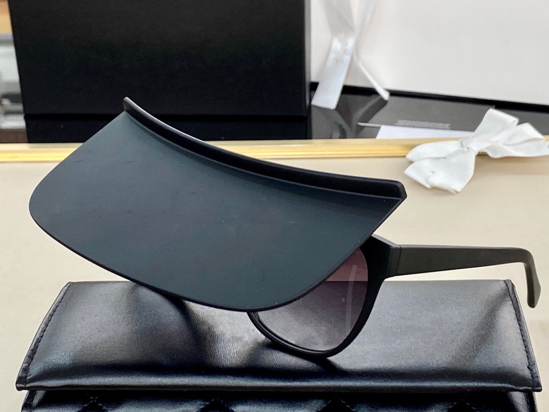 New top quality 71046 mens sunglasses men sun glasses women sunglasses fashion style protects eyes Gafas de sol lunettes de soleil with box
New top quality 71046 mens sunglasses men sun glasses women sunglasses fashion style protects eyes Gafas de sol lunettes de soleil with box
