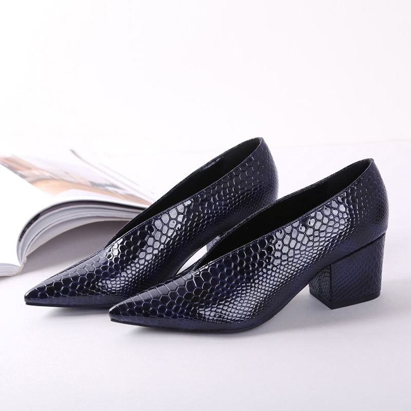 V Shape Mid Heels Woman Single Shoes Slip On Block Heel Grandma Shoes Patent Leather Footware for Office Lady Black Blue Red
V Shape Mid Heels Woman Single Shoes Slip On Block Heel Grandma Shoes Patent Leather Footware for Office Lady Black Blue Red