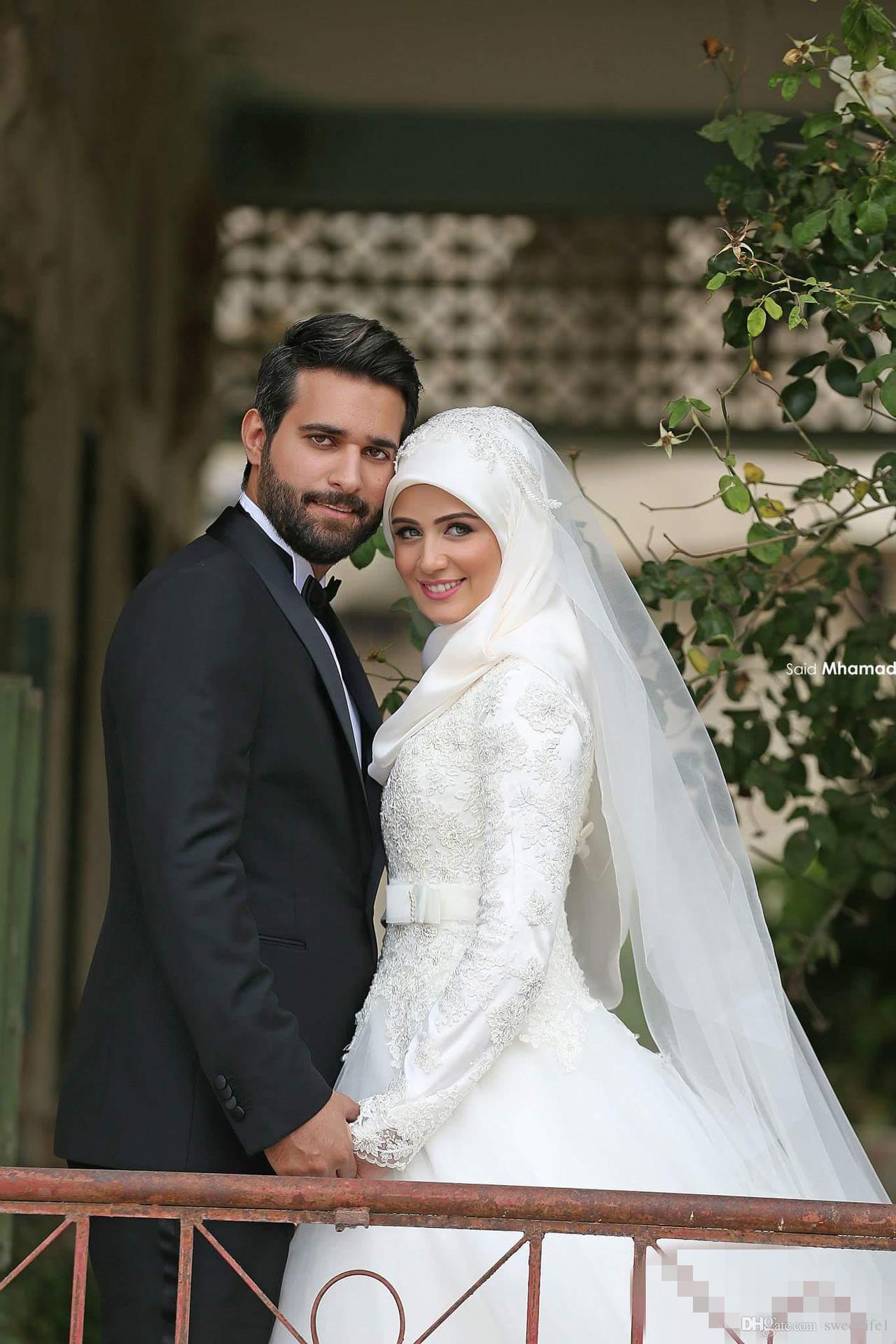 2021 Modest Arab Islamic Muslim Wedding Dresses Long Sleeves Bridal Gowns High Collar Sweep Train Dubai Gown Dress