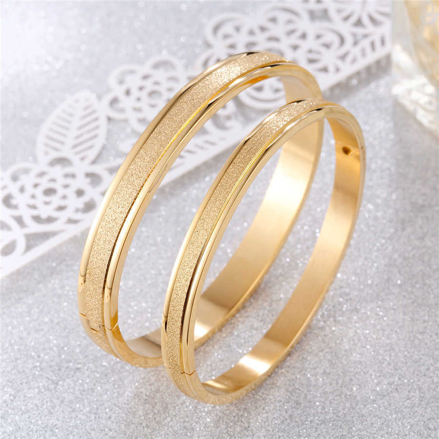 New Gold Stainless Steel Bracelets Bangles Women Men Couple Matte Surface Yellow Rose Gold Girl Jewelry Gifts Wholesales Q0719
New Gold Stainless Steel Bracelets Bangles Women Men Couple Matte Surface Yellow Rose Gold Girl Jewelry Gifts Wholesales Q0719
