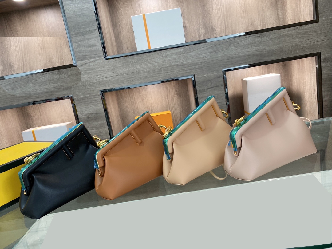 Rome luxurys Designer Women Evening Bags Genuine Leather Handbags Luxury Design Classic retro Fashion F Clutch Crossbody Shoulder Handbag
Rome luxurys Designer Women Evening Bags Genuine Leather Handbags Luxury Design Classic retro Fashion F Clutch Crossbody Shoulder Handbag